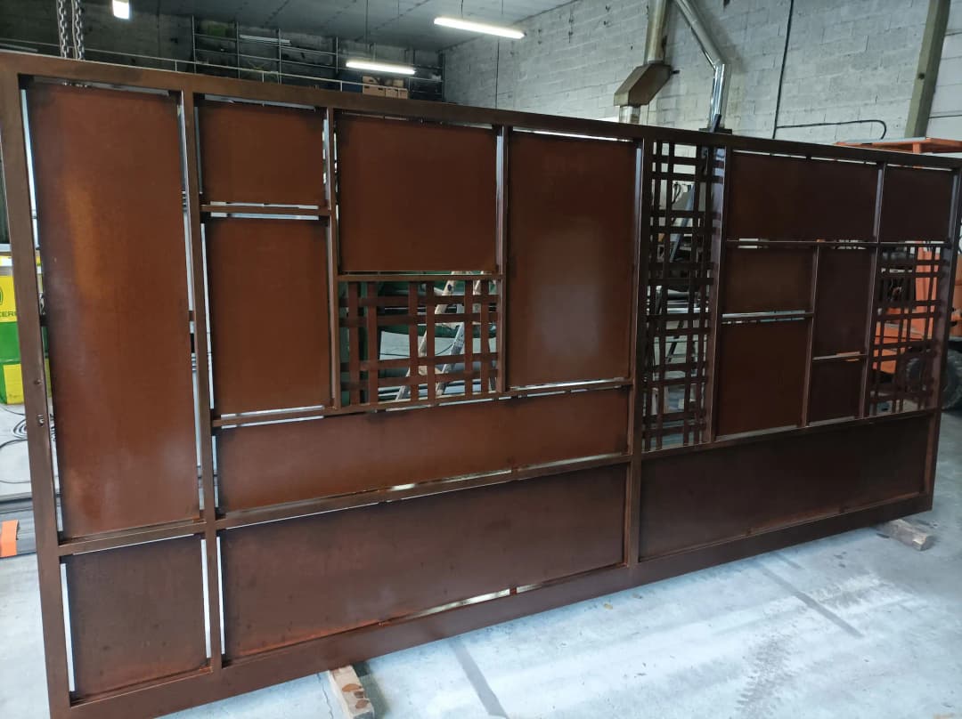 Portail construit par Joseph DUQUENOY